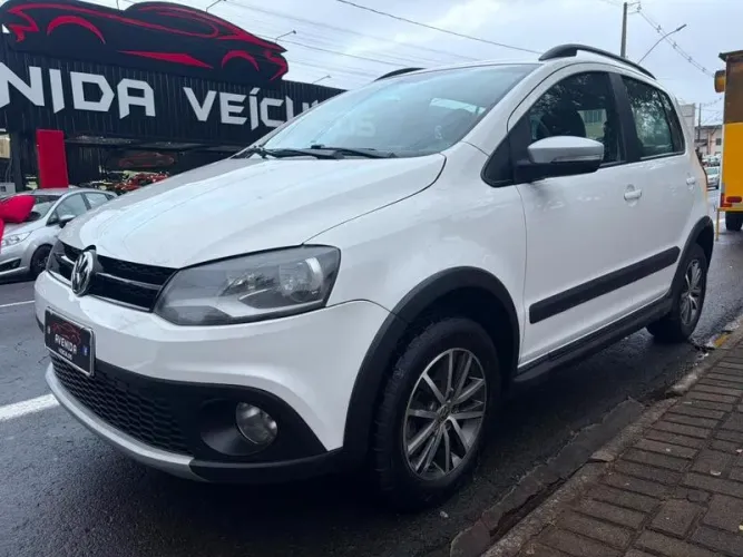 Volkswagen Crossfox 1.6 MI Total Flex 8V 5P 2014