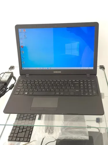 Notebook Samsung NP300E5K | i3-6006U | 8GB | 128GB SSD | HD 520 | 15.6"