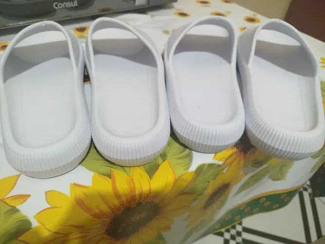 2 pares de Sandália Nuvem Slide (nunca usado)