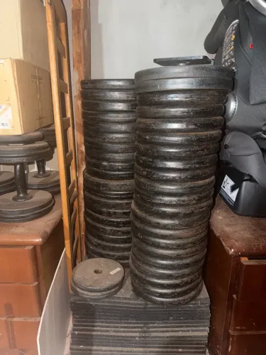 VENDO ANILHAS DE FERRO PARA ACADEMIA