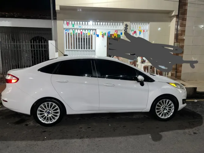 Ford Fiesta Sed. Ti./ti.plus1.6 16V Flex Aut. 2014