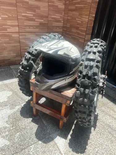 Jogo De Rodas Para Trilha + capacete