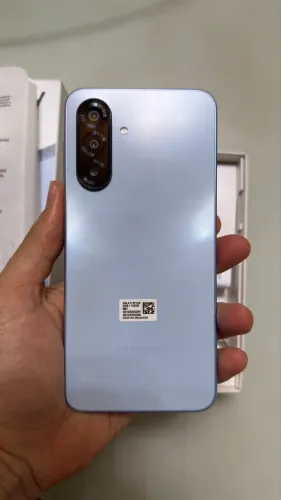Samsung A17 praticamente Zero