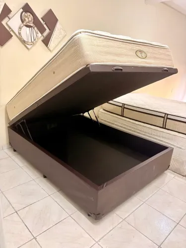 Cama box de casal com baú , cama de casal