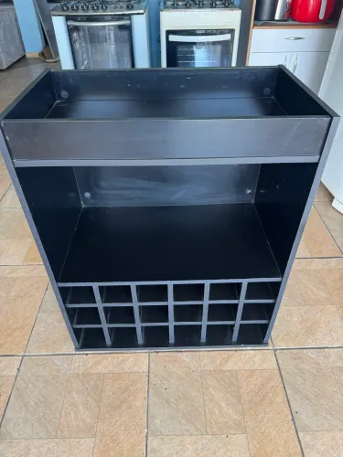 Balcão em MDF C/Rodinhas