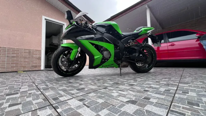 Barbada kawasaki ninja zx10R
