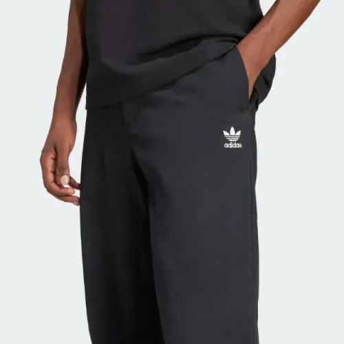 Calças Chino Adidas Trefoil Essentials Preta Adidas