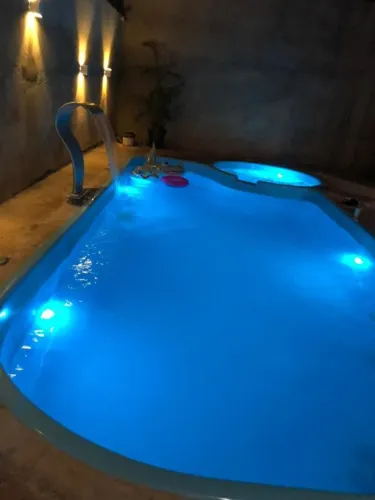 PISCINA ZEUS COM 8,5 MTS AQUECIDA NA PROMOÇAO
