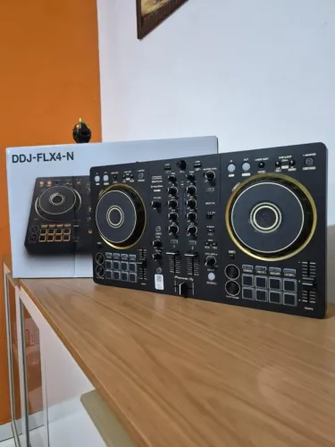 Ddj-Flx4-N - IMPECÁVEL