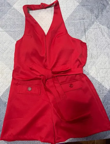 Macaquinho vermelho de cetim com bojo , tamanho M