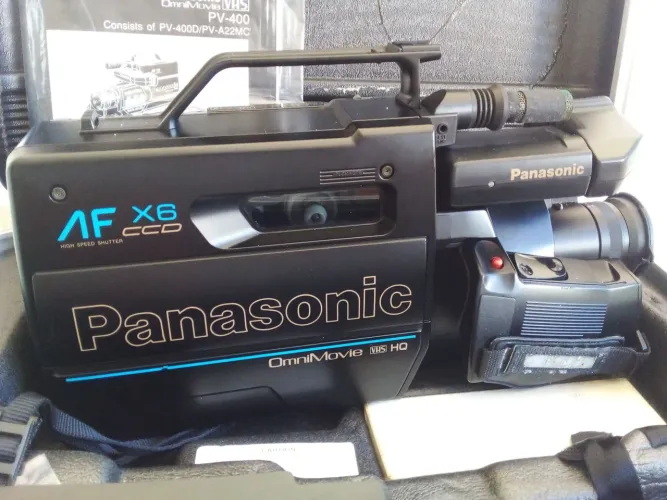 Filmadora Panasonic PV-400<br><br>OmniMovie VHS