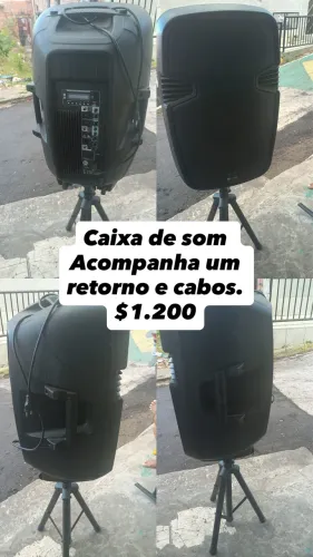 Caixa de som e Mesa.
