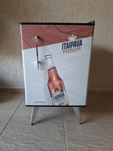 Frigobar retrô Brastemp 76L 127V preto