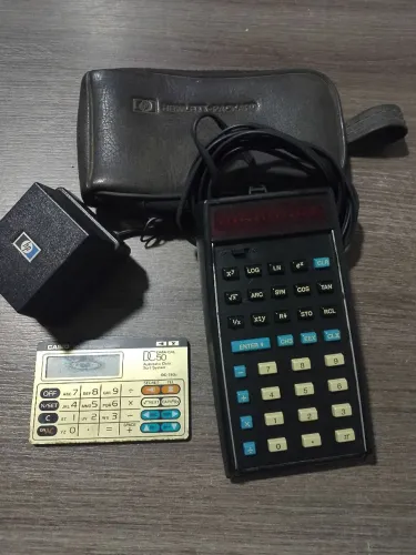 ? Calculadoras Vintage Raras HP-35 + Casio Data-Cal DC-750C - Colecionador