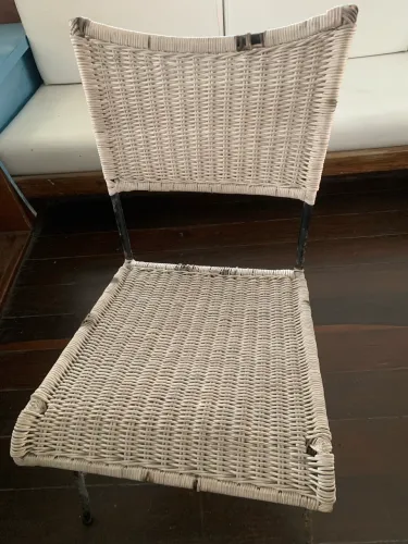 Conjunto de mesa e cadeira
