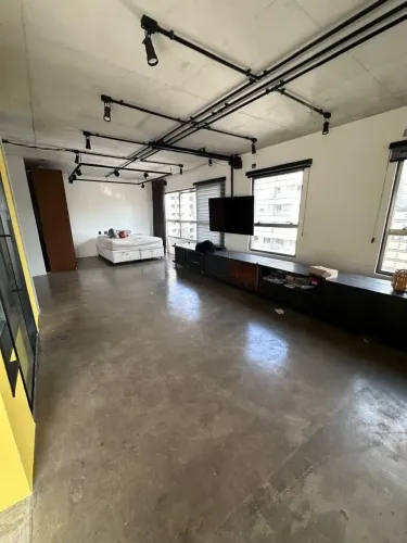 Lindo apartamento semi mobiliado Rua Paim Edificio Maxhaus