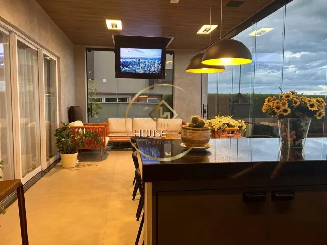 Casa Sobrado, 5 Dormitórios ( 4 suítes), 525m², Condomínio Alphaville, Sjc.