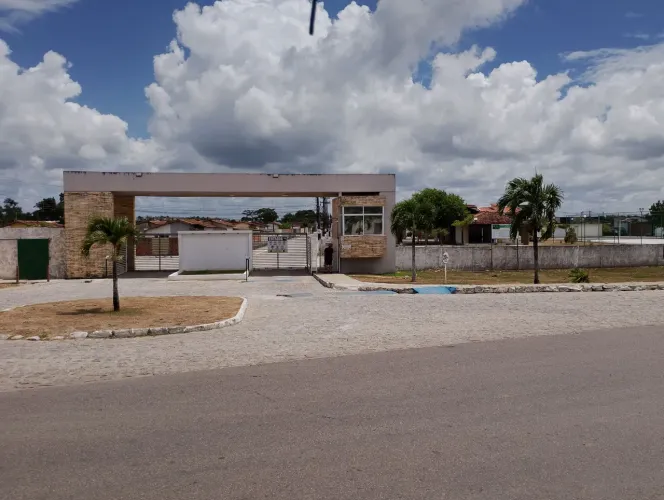 Vendo casa condomínio LAGO SUL.