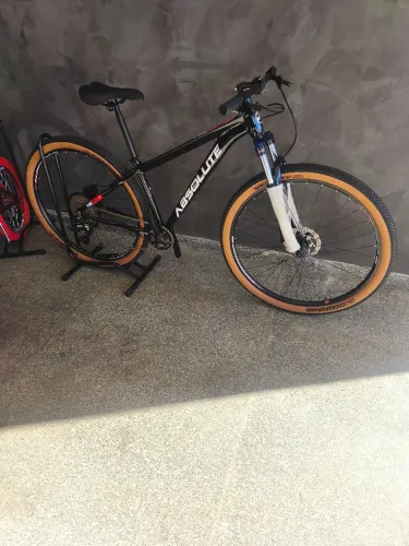 ?BIKE ARO 29 ABSOLUTE NERO 5 COM GRUPO DE 12V ?