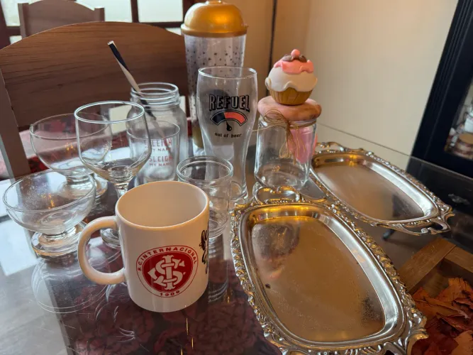 Lote louças variadas *Tudo por 30,00