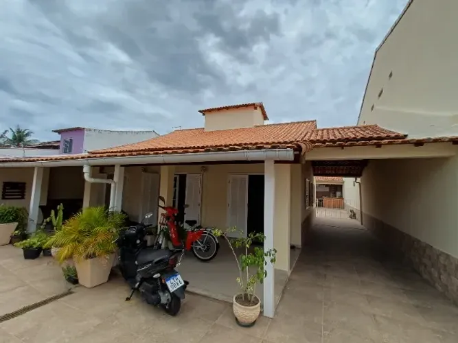 Casa independente com piscina pertinho do Shopping em Jardim Excelcior - Cabo Frio