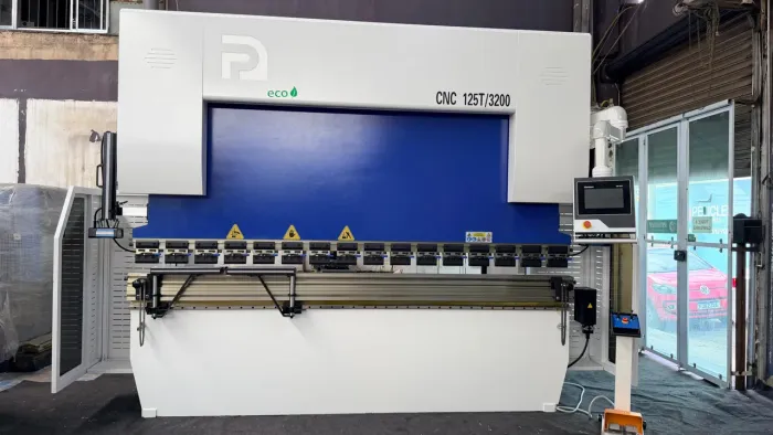 DOBRADEIRA CNC