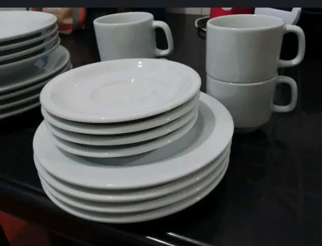 Novo aparelho de jantar de porcelana 