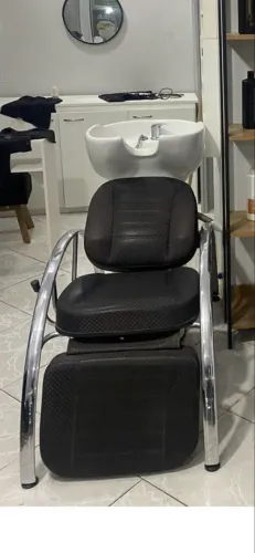 Lavatório de salão. 