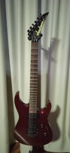 Guitarra Jackson escalopada MIJ (SOMENTE VENDA)
