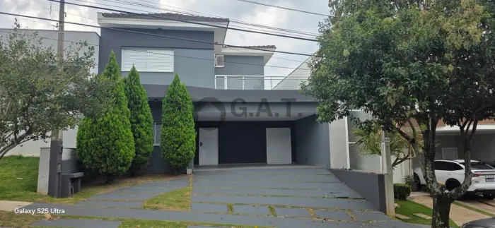 Locação de Casa em condomínio na Vila Haro, Sorocaba-SP, com 3 quartos, 3 suítes e 280m².