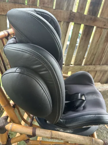Vende cadeirinha de bebê para carro