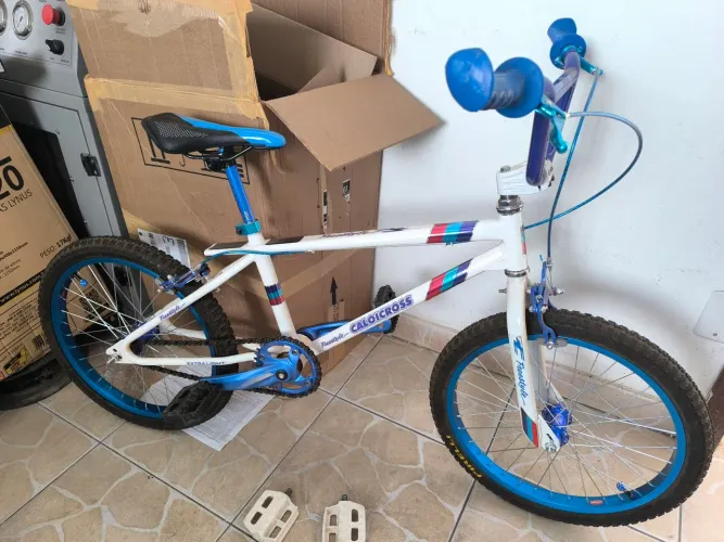 Bicicleta Caloi Cross aro 20 fristailer