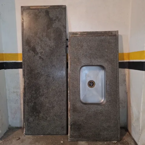 Bancadas de cozinha em granito andorinha