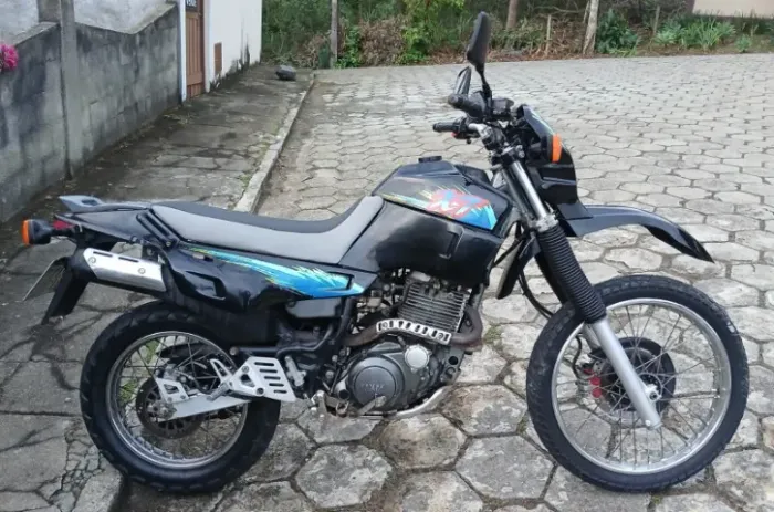 XT600 3TB em Excelente Estado - Raridade 