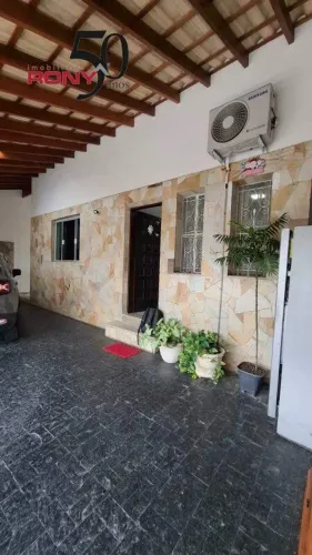 Excelente casa 4 dormitórios! Aceita permuta por apto ou casa de menor valor!