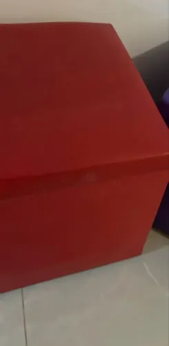 Puff baú vermelho excelente estado de conservação 