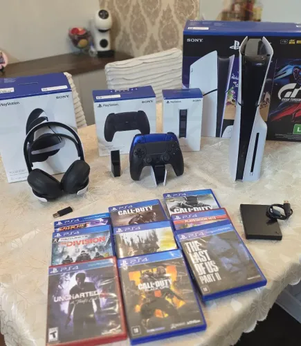 OPORTUNIDADE: PS5 Slim + Mídia Física + DualSense Extra + Pulse Elite + HD Externo