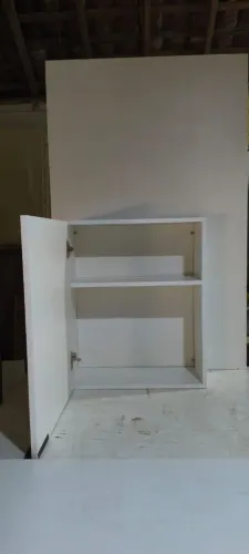 Farmácia pra banheiro com puxador