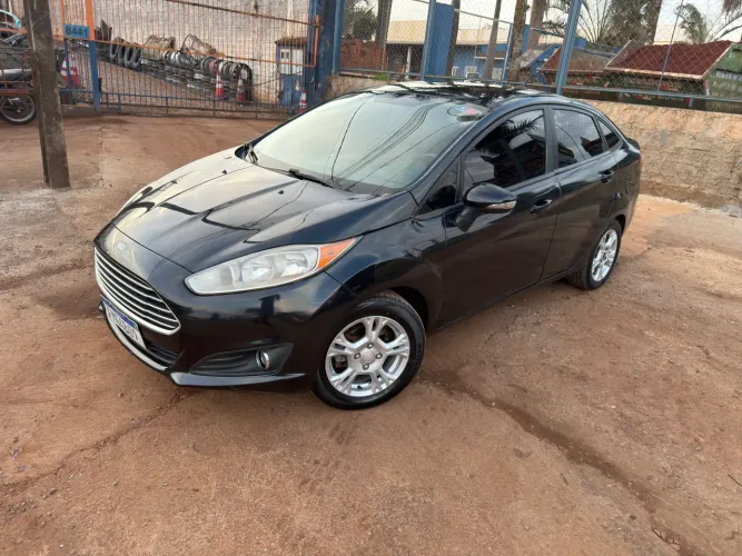 Ford Fiesta Sedan SE 1.6 16V Flex 4P 2014
