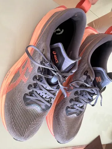 Tênis ASICS Superblast 2 - Tamanho 44 - Usado e conservado