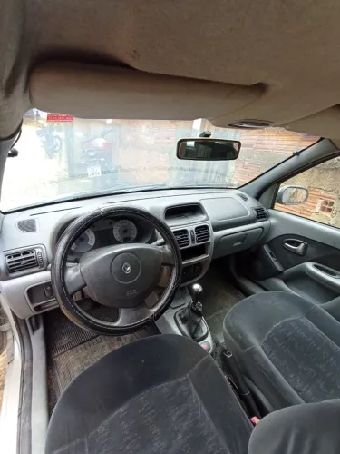 Renault Clio Sed. Privilège Hi-flex 1.6 16V 4P 2006