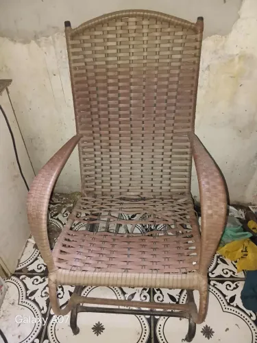 Vende-se cadeira de balanço semi nova