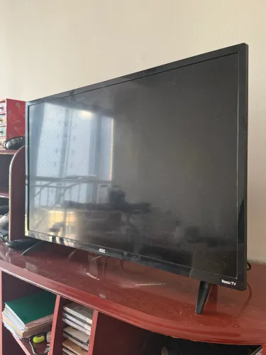 Tv AOC 32 Polegadas - ROKU TV (Imagem sem funcionar) 