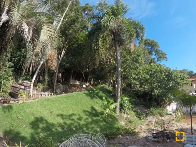 Terreno com mais de15 mil m², com viabilidade de construção, no Sambaqui/Florianópolis