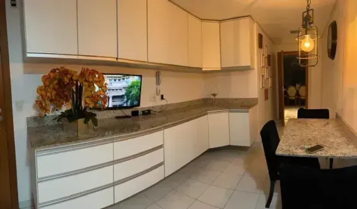 SOLAR DA VILLA Mobiliado ! 3 Suites , 2 vagas de garagem R$ 10.000