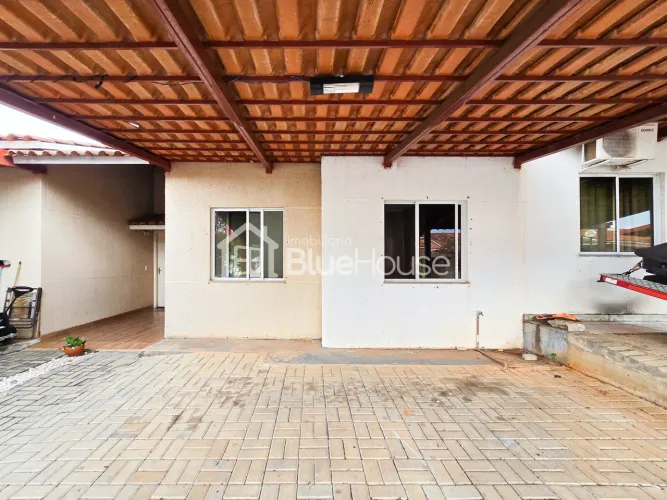 Casa 2 Quartos em Condomínio Fechado com Planejados Residencial Buriti.