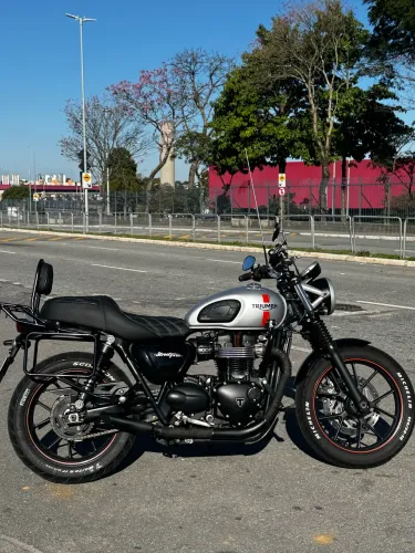 Street Twin 900cc para pessoas existentes