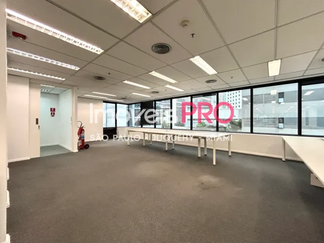 Laje corporativa com 367m² e 9 vagas na Vila Olímpia