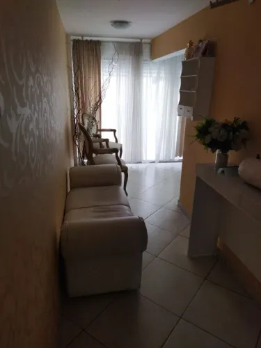 Alugo Sobreloja rua Aricuri