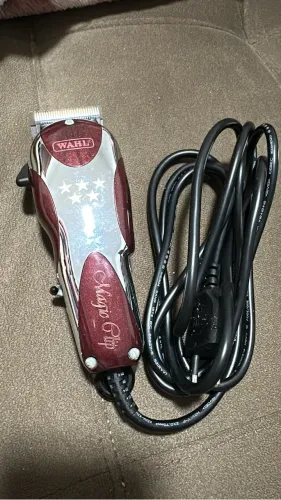 Kit Maquina de Corte e Acabamento Magic Clip 110V e Detailer - Wahl